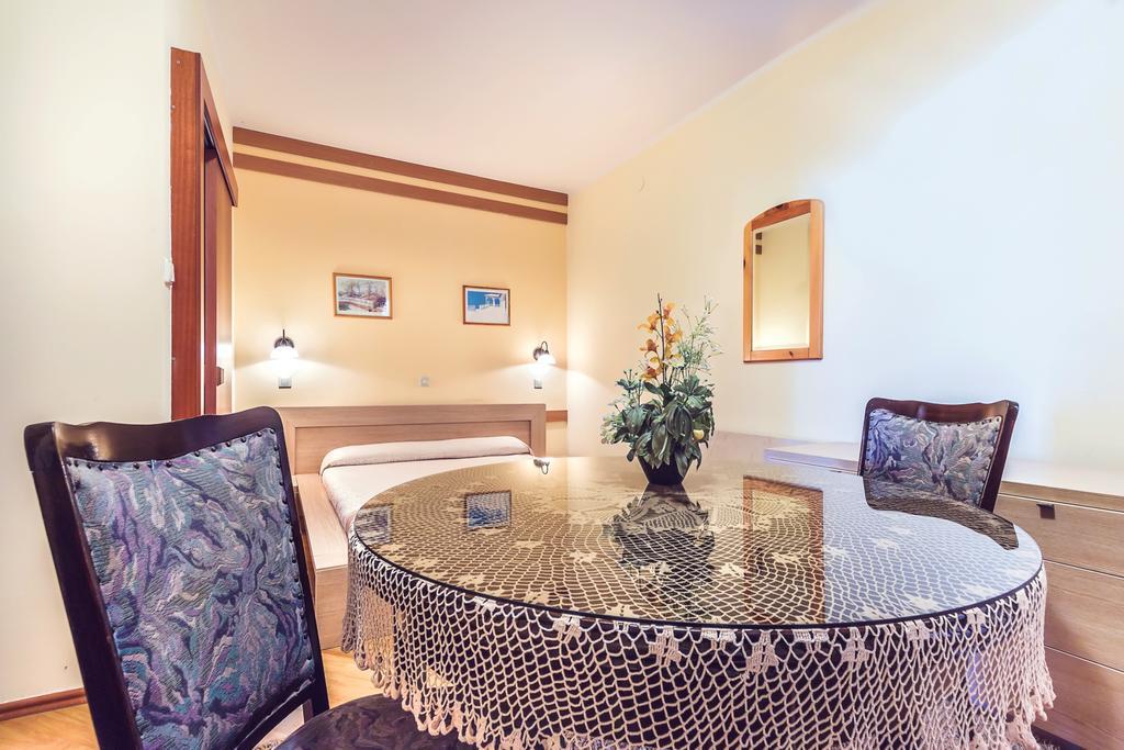 Villa Roses Apartments & Wellness Ičići Dış mekan fotoğraf