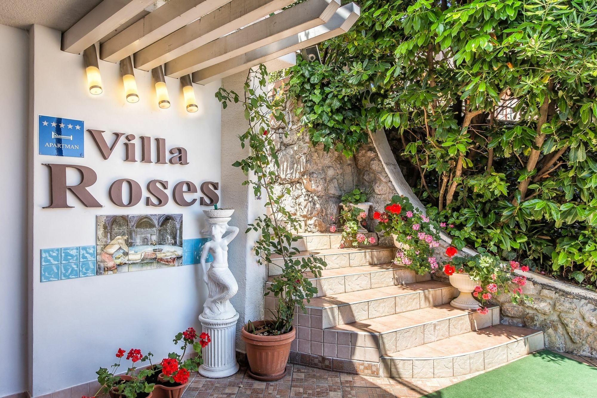Villa Roses Apartments & Wellness Ičići Dış mekan fotoğraf